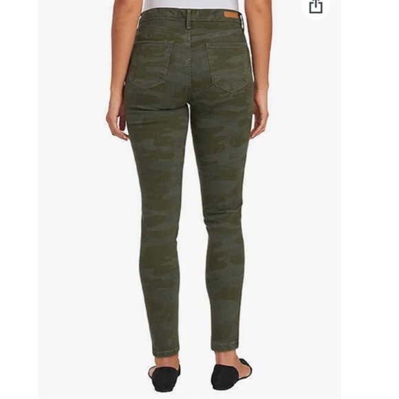 NWOT Social Standard Camo high rise skinny jeans - Picture 3 of 8